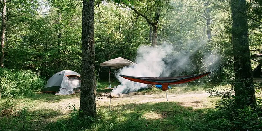 TENTS VS. HAMMOCK: 10 FACTORS TO HELP YOU DECIDE