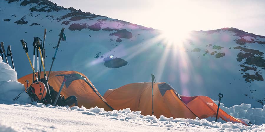 8 WINTER CAMPING TIPS TO KEEP YOU WARM